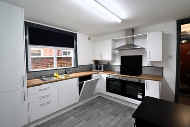 7 bed house, Barrfield Road, Seedley, Salford, M67EL - Image 10
