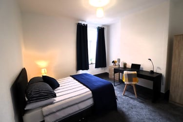 7 bed house, Barrfield Road, Seedley, Salford, M67EL - Image 3