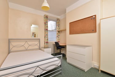 6 bed house, Priory rd, Mount pleasant, Exeter, EX47AW - Image 2