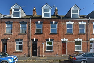 6 bed house, Well Street, St Sidwells, Exeter, EX46QR - Image 1