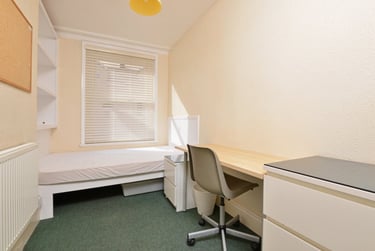 6 bed house, Culverland Road, Mount Pleasant, Exeter, EX46JJ - Image 4