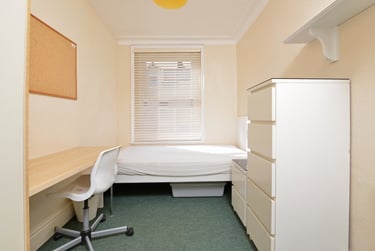 6 bed house, Culverland Road, Mount Pleasant, Exeter, EX46JJ - Image 5