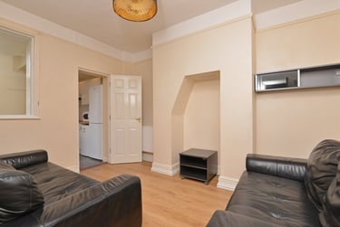 6 bed house, Victoria street, St james, Exeter, EX46JQ - Image 11