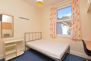 6 bed house, Well Street, St Sidwells, Exeter, EX46QR - Image 8
