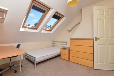 6 bed house, Well Street, St Sidwells, Exeter, EX46QR - Image 9