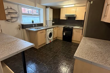 2 bed house, Hersey Street, Weaste, Salford, M65GT - Image 5