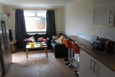 6 bed house, Tavy Road, City Centre, Worthing, BN133PG - Image 5