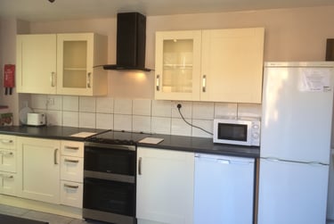 5 bed house, Elton Road, Mount Pleasant, Exeter, EX47AT - Image 2