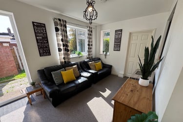 7 bed house, Ambleside Close, Earlham, Norwich, NR58LS - Image 1