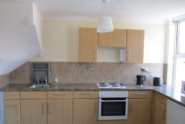 6 bed house, Markham Crescent, The Groves, York, YO318NS - Image 2