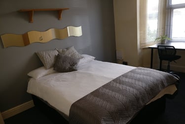 5 bed house, Neville Terrace, The Groves, York, YO318NF - Image 1