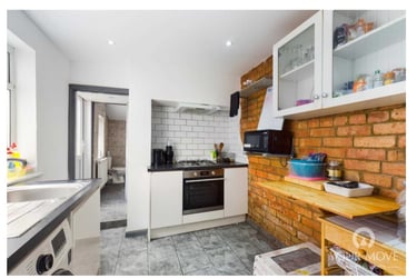 4 bed house, Gray Street, Abington, Northampton, NN13QQ - Image 1