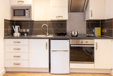 3 bed flat, Charles Street, Highfields, Leicester, LE11LB - Image 1