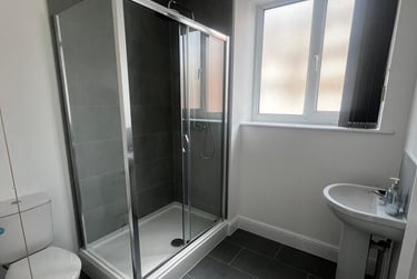 2 bed flat, Charles Street, Highfields, Leicester, LE11LA - Image 2