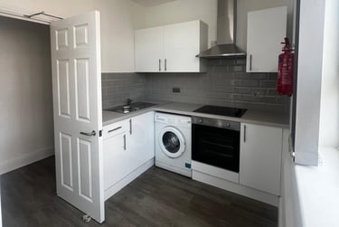 2 bed flat, Charles Street, Highfields, Leicester, LE11LA - Image 1