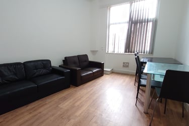 3 bed flat, Albion Street, Highfields, Leicester, LE16GB - Image 3
