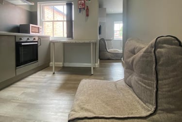 1 bed studio, De Montfort Street, Highfields, Leicester, LE17GT - Image 14