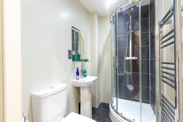 1 bed studio, Charles Street, Highfields, Leicester, LE11LB - Image 8