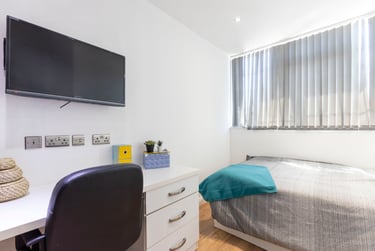 1 bed studio, Charles Street, Highfields, Leicester, LE11LB - Image 1