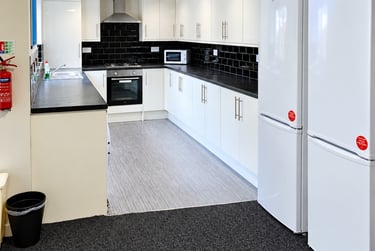 6 bed house, Hall Lane, Low Hill, Liverpool, L78TE - Image 3