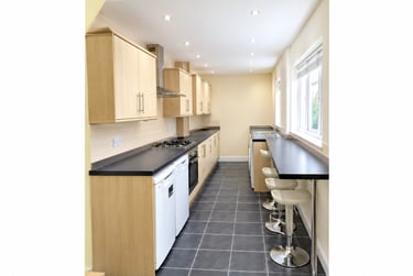 4 bed house, Hall Lane, Low Hill, Liverpool, L78TE - Image 3