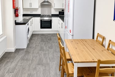 6 bed house, Leopold Road, Kensington, Liverpool, L78SP - Image 3