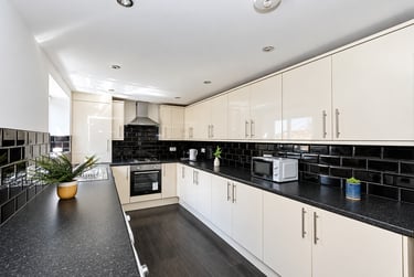 6 bed house, Saxony Road, Low Hill, Liverpool, L78RU - Image 2
