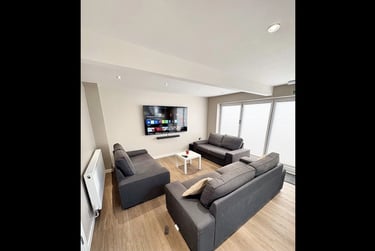 6 bed house, Ash Lawn Court, Newton, Chester, CH22AD - Image 5