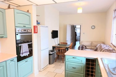 1 bed house, Beechwood Terrace, Near university, Plymouth, PL46PP - Image 1