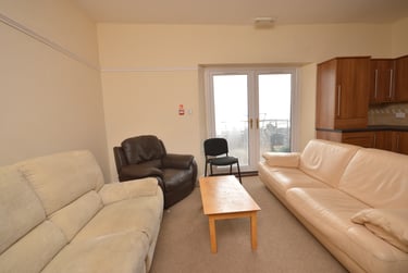 6 bed house, Trafalgar Place, Brynmill, Swansea, SA20BU - Image 5