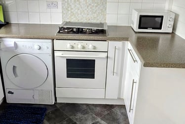 2 bed flat, Hirst Court, Radford, Nottingham, NG73GG - Image 5
