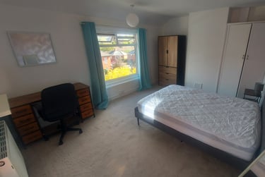 2 bed house, Hurst Avenue, Heavitree, Exeter, EX25LG - Image 2