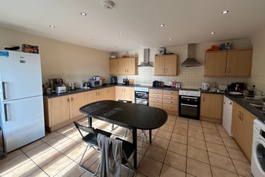 6 bed house, Hoole lane, Broomhill, Sheffield, S105ED - Image 1