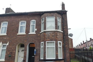 5 bed house, Todd Street, Charlestown, Salford, M72DP - Image 1