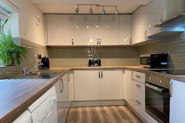 6 bed house, Great cheetham st west, Near university, Salford, M72JB - Image 3