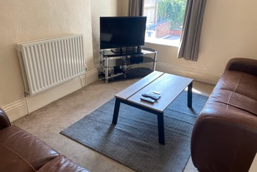 6 bed house, Epperstone road, West bridgford, Nottingham, NG27QF - Image 2