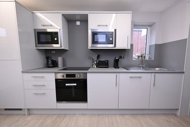6 bed flat, Thynne Street, City Centre, Bolton, BL36BA - Image 2