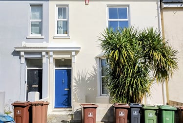 5 bed house, Trematon terrace, Mutley plain, Plymouth, PL46QS - Image 1