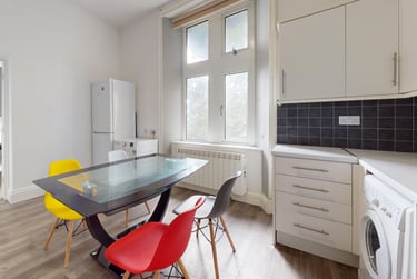 4 bed flat, Greenbank road, Greenbank, Plymouth, PL48NH - Image 4