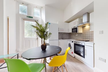 3 bed flat, Greenbank road, Greenbank, Plymouth, PL48NH - Image 4