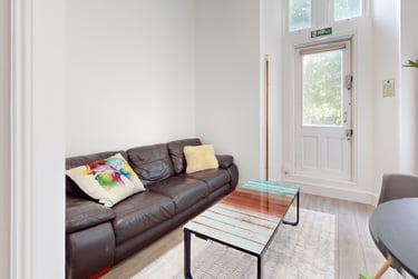 3 bed flat, Greenbank road, Greenbank, Plymouth, PL48NH - Image 9