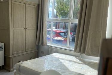 9 bed house, Davenport Avenue, Withington, Manchester, M203EY - Image 3