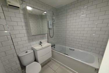 2 bed flat, Daisy Bank Road, Longsight, Manchester, M145QP - Image 2