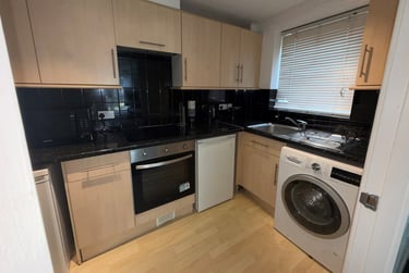 2 bed flat, Daisy Bank Road, Longsight, Manchester, M145QP - Image 4