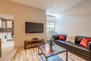 7 bed house, Cedar grove, Fallowfield, Manchester, M146YF - Image 1