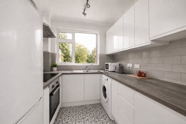 3 bed flat, Daisy Bank Road, Victoria Park, Manchester, M145GL - Image 1