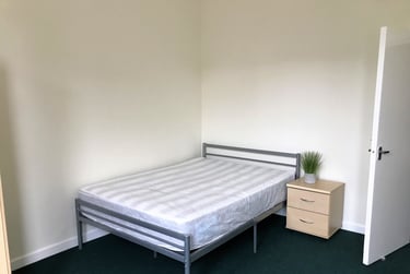 3 bed flat, Upper Brook Street, Victoria park, Manchester, M130FW - Image 3