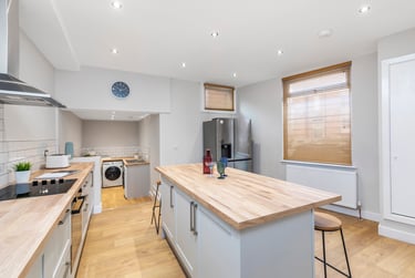6 bed house, Norwood Road, Hyde Park, Leeds, LS61DZ - Image 2