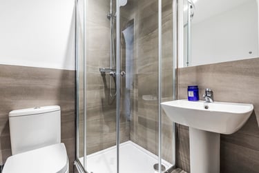 5 bed house, Welton Grove, Hyde Park, Leeds, LS61ES - Image 8