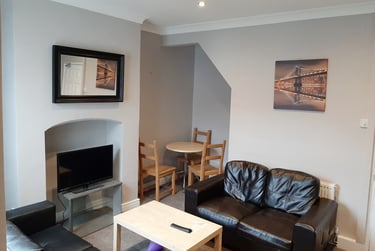4 bed house, Dudley street, The groves, York, YO318LP - Image 4